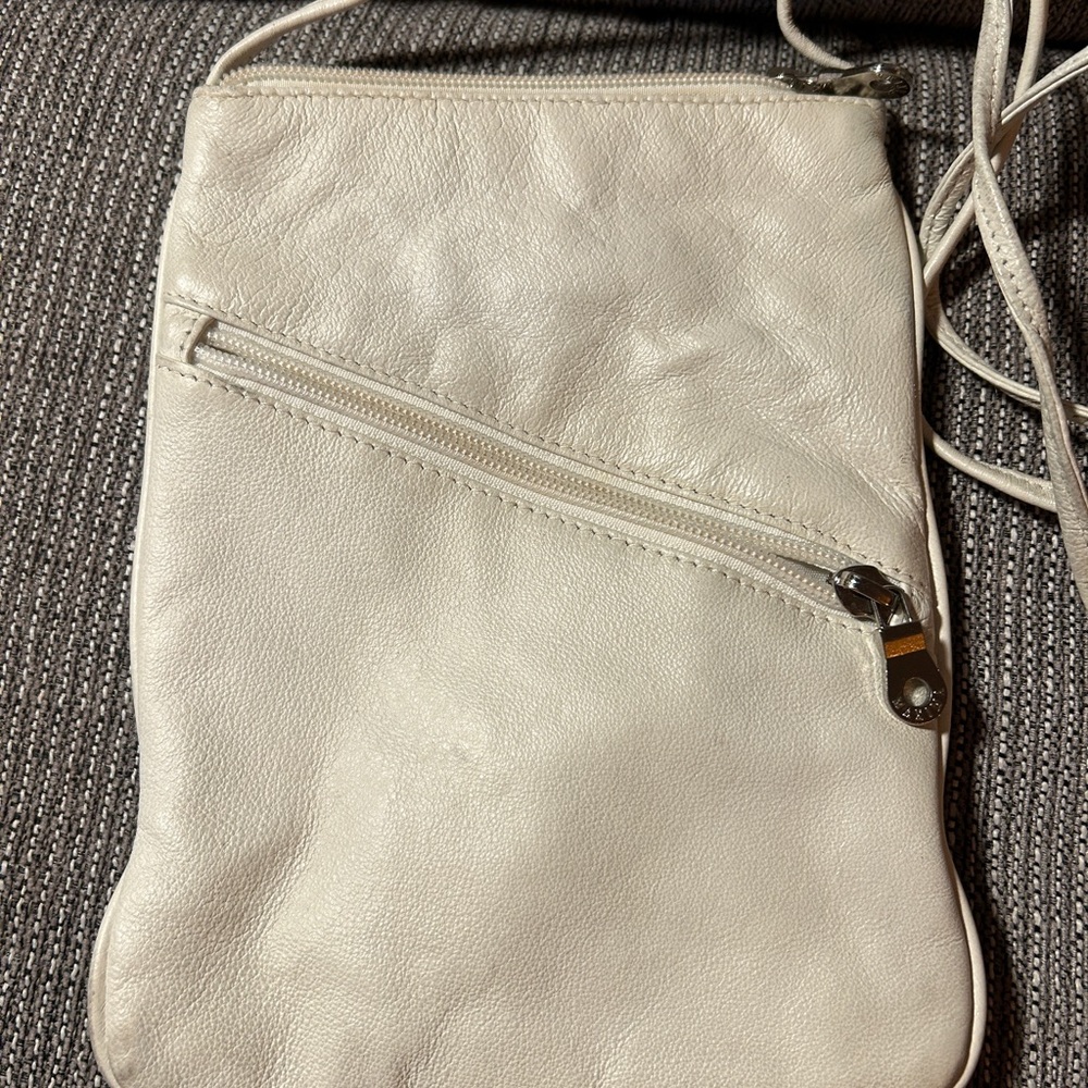 Minimalist White Crossbody Bag - Lightweight Everyday Purse (city purse) - Picture 2 of 5